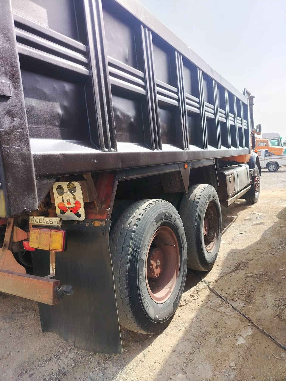 سلام عليكم اقجم للبيع سكس موديل ٨٠ رقم انكليزي سياره جاهزه تخم تاير كير محرك مجموعه كله جديده دوشمه جديده سياره جاهزه لل شغل السعر خاص للاتصال عل رقم   ***********
