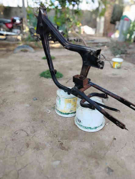 شاصي ١٥٠ ألماني لبلادي بيه لحيم بل خشم بس لبيع توصيل موجود *********** بيه واتساب
