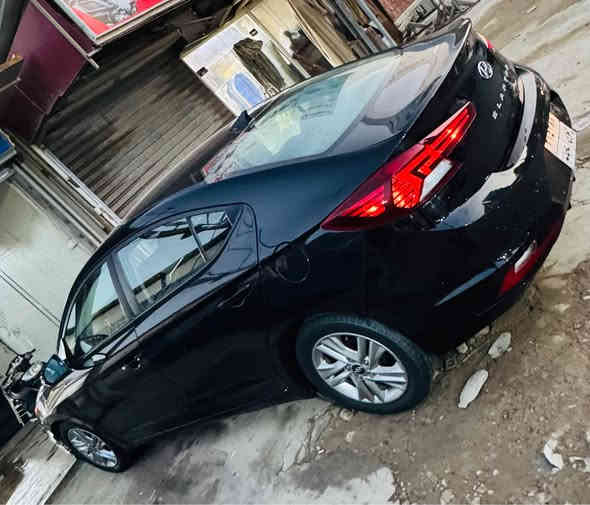 هيونداي النترا 2020 ماشي 57 كيلو وليس ميل موصفات محرك دوش فتحت سقف بصمه وترحيب صندوق ذكي يفتح عند الاقتراب كشنات تدفئه كامره خلفيه رادار امامي ونقط عمياء لايتات زنون السياره جديده جدا حادثها بسيط بدون شاصي بدون ايرباك بدون دواخل انصبغ الجملغ الخلفي والامامي والابواب مضروبه كلير علمود توحيد الون صور الحادث والسونار بالمنشور رقم سليمانيه تحويل مباشر مكانها بغداد زيونه السعر 139 ورقه الاتصال *********** بغداد
