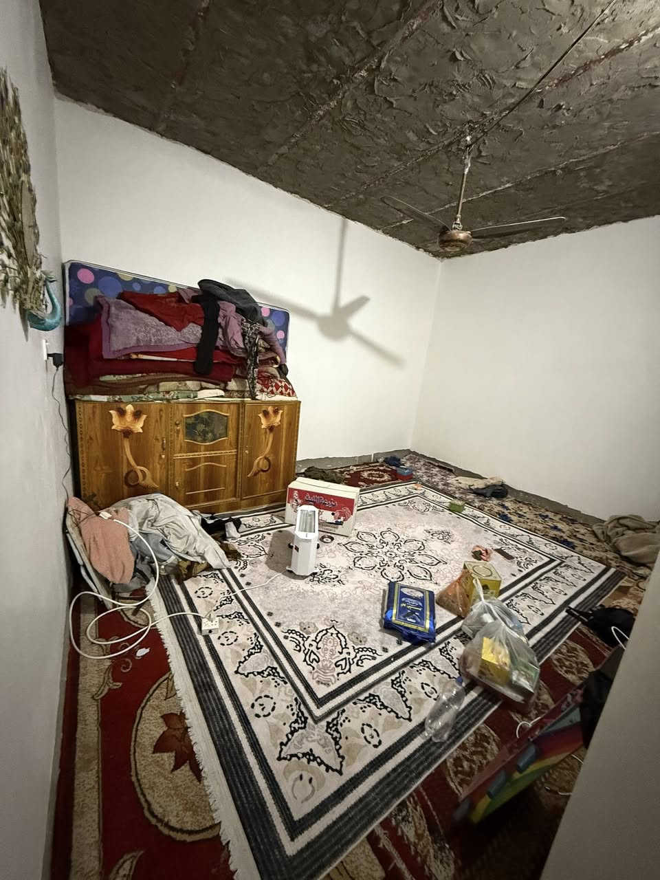 يا الله … دار زراعي للبيع المساحه ٧٥ م
البناء جديد يحتوى على غرفه و صاله ومطبخ و صحيات و استقبال وساحه زغيره 
اساس تجعيب بناء بلوك  عكاده صطح ايزوكام 
البيت جديد فقط الاستقبال عايز لبخ وارضيه 

المكان شارع المطار الجديد ملحق حي ١٧ تموز 
قرب مكنب الجنابي 
السعر ١٨ مليون 
للاستفسار اتصال او واتساب  ***********
