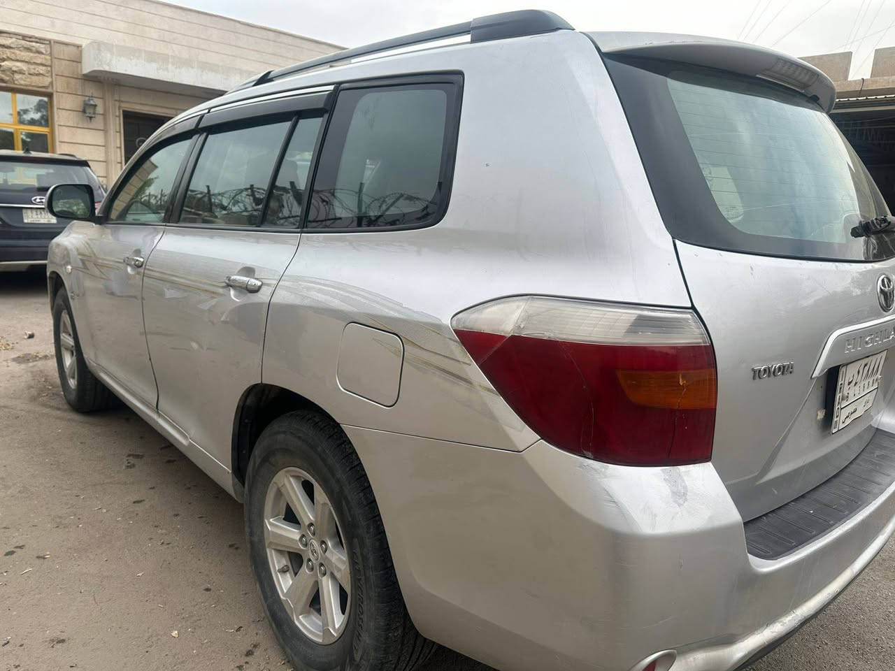 هايلاندر للبيع موديل 2008 بغداد بسمي تحويل مباشر سنوية لغاية 2028
تو ويل 7  راكب محرك 3.5 مجفت سياره مصبوغه عام بيه سونار موضح حادثه تبريد منظومه جديده وجاهزة من اي نقص السعر 115
 للاتصال ***********
