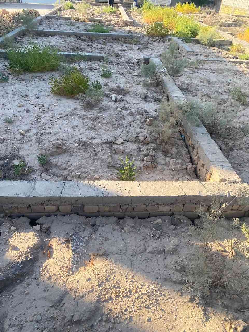 بتلوا مساحة 256
الطول 8/30 متر
المكان حله حي نادر خلف معمل الغاز مباشرة
***********

