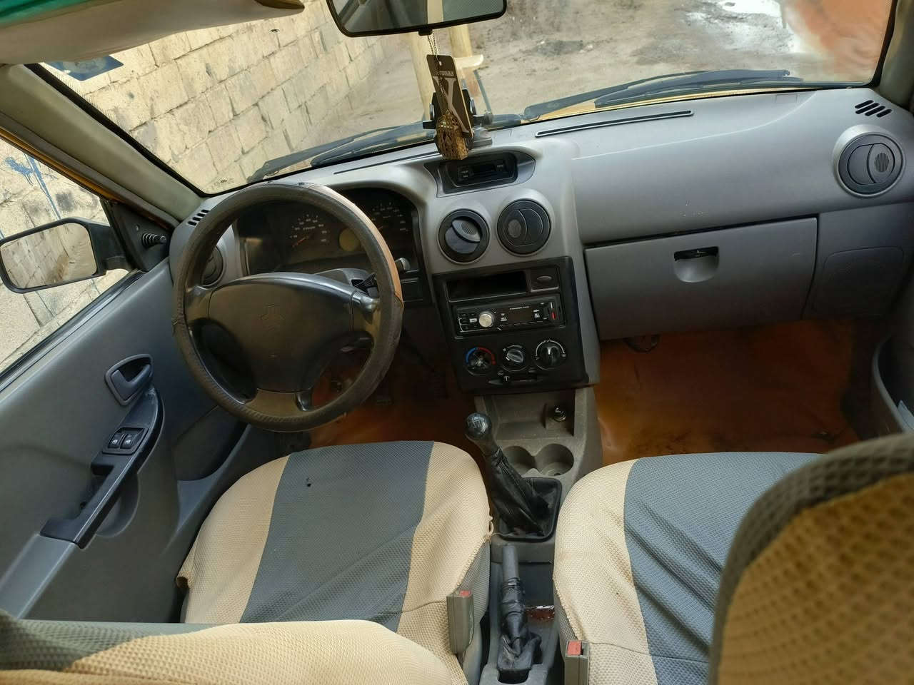 سلام عليكم سايبه موديل 14 مكينه وكير مكفولات سياره مخصصيلهه رقم انكليزي مصفره هيئه  بيهه جاملغ امامي صبغ السعر 26 وبيهه مجال رقم الهاتف ***********
