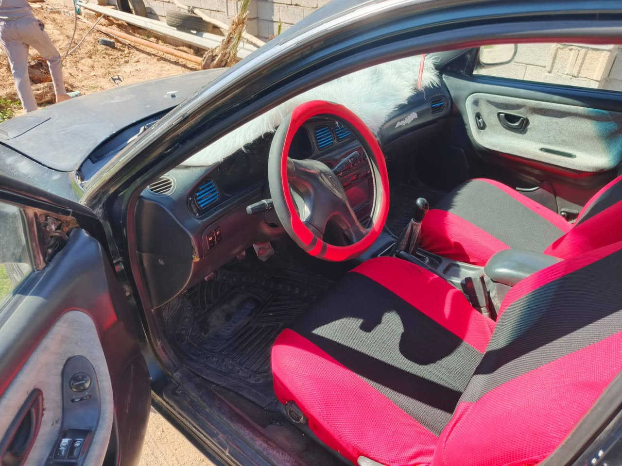 السلام عليكم
متاح سوناتا تو موديل 1994 سياره جاهزه وبلاديه بدون صبغ بدون ضربه  كهربائيات شغاله صدر جديد باتري نضيف تايرات نضيفه رقم بغداد  كير عادي شرط التحويل السعر 38 وبيها مجال للشراي وميتعبني مكان السياره ديالئ المقداديه للستفسار ***********
