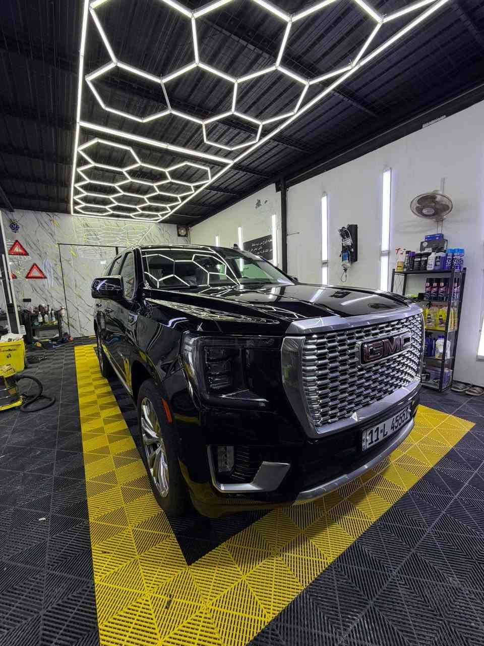 السلام عليكم للبيع جمسي دنلي موديل 2024فوول مواصفات مكفوله كفاله  عامه رقم بغداد رقم الموبايل الاتصال ***********
