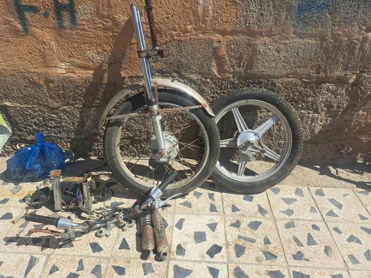 محرك اربعه كير للبيع شغال مال دراجه جانت متروكه وغراض دراجه
سعرهن ٧٥ قفل 🔐 
***********
قضاء الحي

