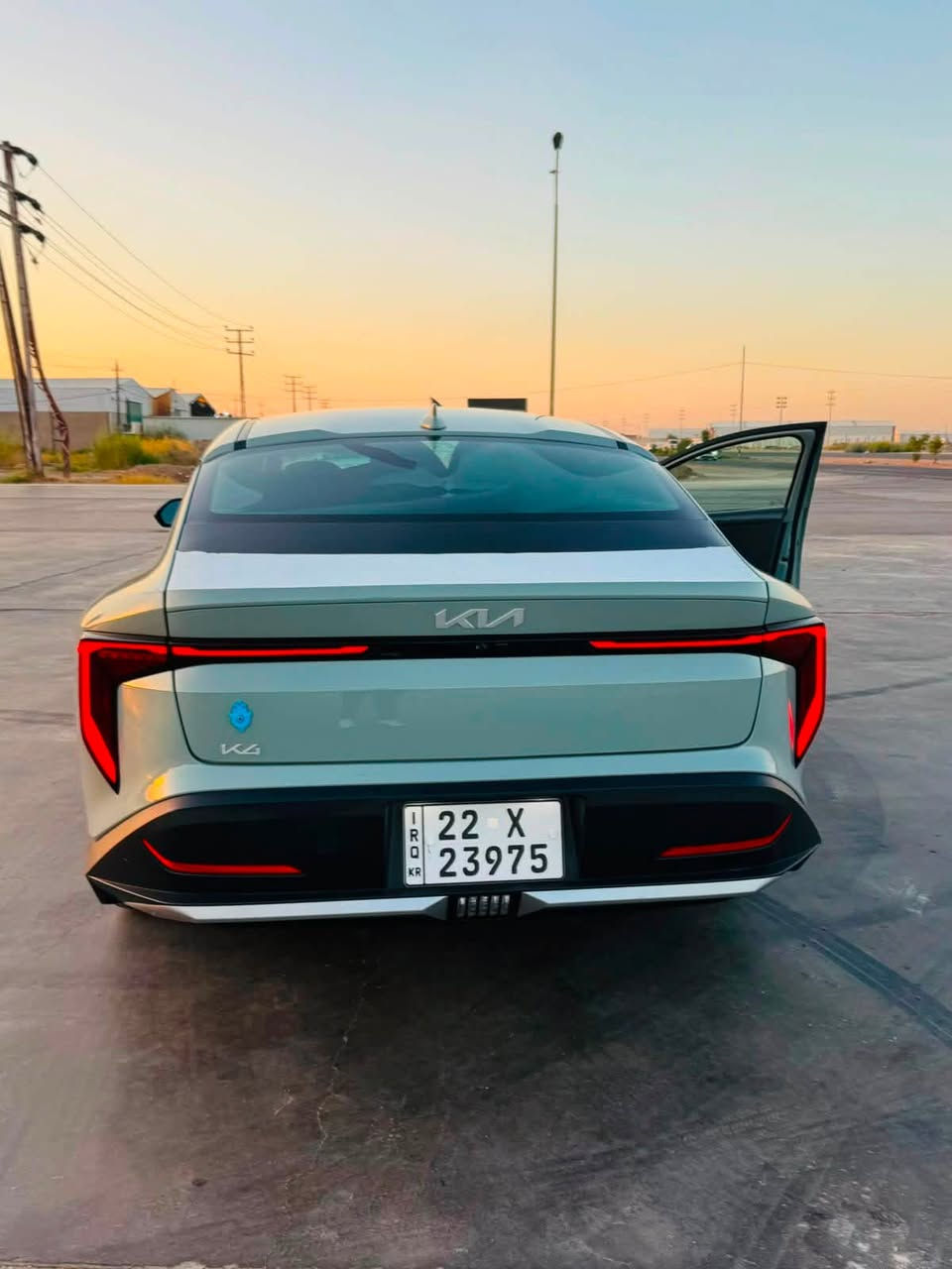 ل
📍 الموقع: صويره

🚗 وارد أمريكي (شمالي)

📌 الحادث كان بالمقدمة (البانيت والشاصي فقط)، المحرك سليم وما داخل عليه.

أهم المواصفات:

* محرك 2000cc

* تشغيل بصمة

* تشغيل عن بعد

* دخول ذكي

* ترحيب وإنارة LED

* شاشة ديجتل كبيرة متصلة

* كاميرا 360°

* أوتو هولد

* سايد بريك كهربائي

* شحن لاسلكي

* رادار أمامي وخلفي وجانبي

* تحديد مسار وتنبيه مغادرة المسار

* كروز كنترول ذكي

* قيادة شبه ذاتية

* تدفئة كشنات وستيرن

* أوتو ستوب

* وضعيات قيادة متعددة

* داخلية لونين

* نظام صوت ممتاز

✅ السيارة جاهزة وكاملة بدون أي نواقص.

✅ صور الحادث موجودة للجادين.

💰 البيع مستعجل والجاد يتصل فقط ‭***********‬
