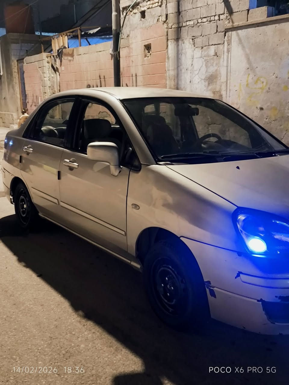 السلام عليكم سوزوكي ليانا 2005 رقم بصره مميز سنويه 2027 راعيها يريد تحويل مكينه وكير كورلا بيكاتشو الكير صارله 5 ايام من شديته جديد 
البدي كفاله لا ضربه ولا معجون مصبوغه عام اثر جراد حداديه توني مبدلها بيها نقص الجامه مال السدر مكسوره ودبه بريشر غيرهن مابيها اي نقص مدوشمه كاعيه وكشنات السعر 45 وبيها مجال النقوصات ايطيحن من السعر عنواني بصره حيانيه رقم *********** اتصل وادلل
