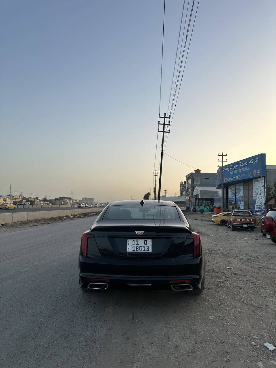 السلام عليكم كاديلاك cT5 موديل 2023ماشيه 18 حادثها 3قطع لغد شواصي كفاله سياره نص فول مكينه 2000تيربو سياره حيل جديدا السعر 180بيها مجال بصيط  *********** رقم مكاني بغداد الدوره
