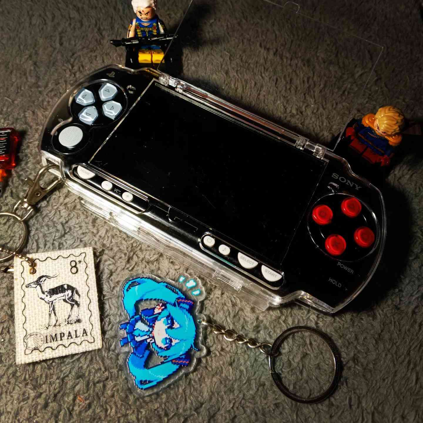 PSP 2000 Custom build (Blue Red)
💙❤️

 Modded  📍
Charger included 📍
clear case include 📍
condition 90%
Free keychain 
(games depends on the customer)

 الف price : 120 IQD 📍السعر

تنزيل العاب حسب الطلب 
جهاز كامل 

توصيل جميع محافظات العراق 📦📍 
delivery to all over iraq 📦📍


**إذا كنت صاحب هذا الإعلان وتريد حذفه لأي سبب، رجاءا أرسل رسالة إلى الدعم الفني**
