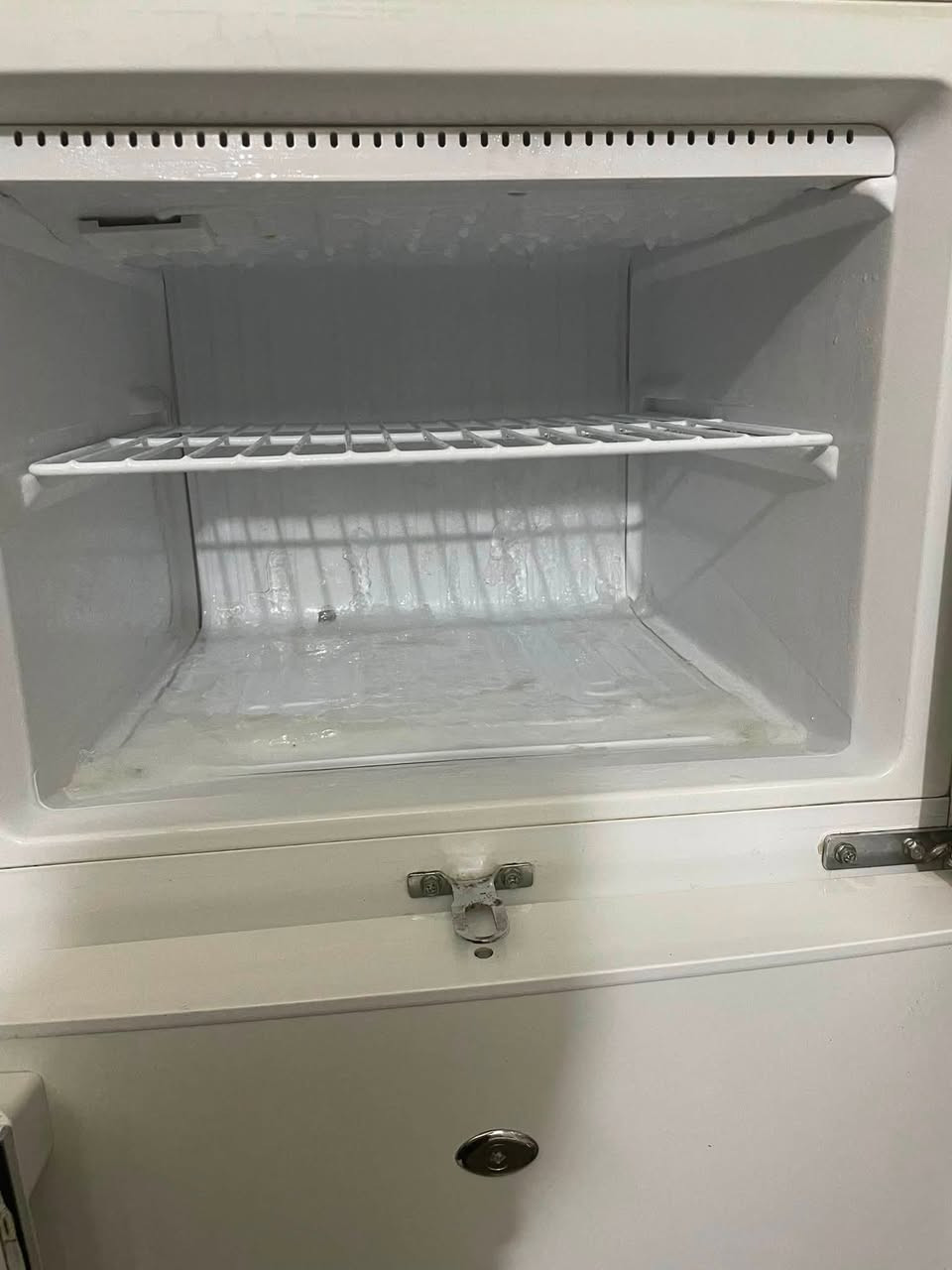 ثلاجه ماركه شينون نظيفه جدا تبريدها فول سعرها  ١٧٥  وبيها مجال  مداخله تصليح نهائياً


**إذا كنت صاحب هذا الإعلان وتريد حذفه لأي سبب، رجاءا أرسل رسالة إلى الدعم الفني**