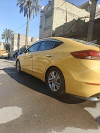 النتره هونداي موديل2018للبيع مكينه 2000دوش السياره جاهزه من كلشي حادثه...