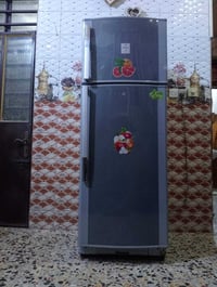 ثلاجة ١٨ قدم • نضيفة • توصيل