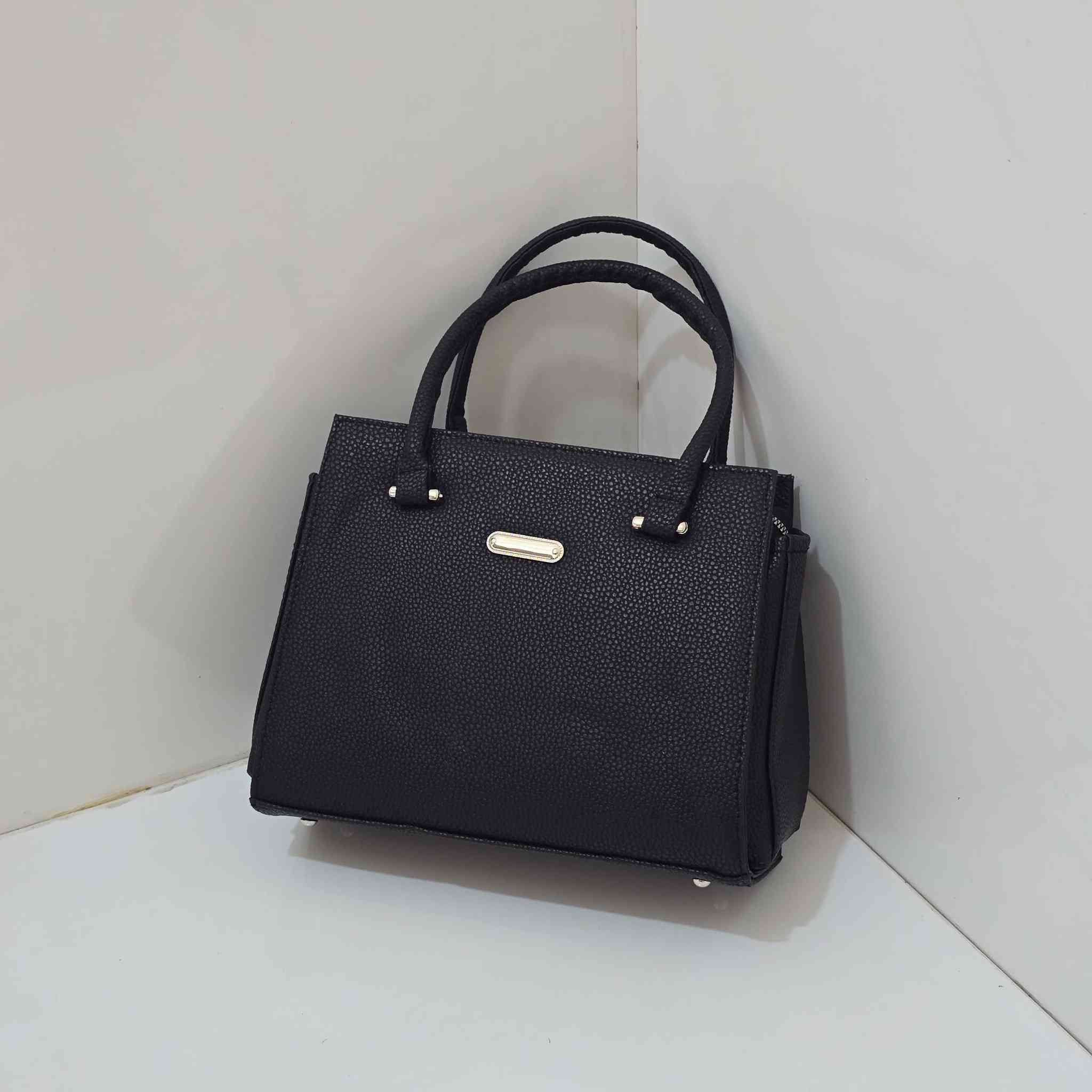 #هذا_الجمال_كله_ب١٠ الف فقط 
التوصيل لكل محافظات العراق صار #ب٣ الف فقط 

متوفره حسب الالوان المرفقه في الصور ❤❤❤

#اذا_حبيتي_تكون_اطلالتج_مميزه راسلينا ع البيج 
او الاتصال ع الرقم ✅️***********✅️

  #التوصيل لكل محافظات العراق صار   (٣) الف فقط
