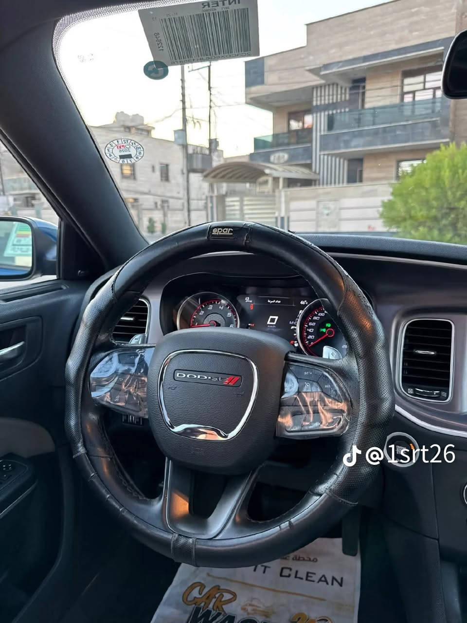 🚗 للبيع دودج جارجر GT موديل 2021 🔥  
اللون: جويتي مميز ✨  
الحالة: ممتازة جداً / نظيفة ما بيها حادث
الوكالة : هارلم 
العداد: 16705mi
المواصفات:  
✔️ محرك 3.6L V6  
✔️ ناقل حركة أوتوماتيك 8 سرعات  
✔️ شاشة كبيرة مع Apple CarPlay & Android Auto  
✔️ كاميرا خلفية + حساسات  
✔️ تشغيل بصمة  
✔️ تحكم ستيرن متعدد  
✔️ كروز كنترول  
✔️ جنوط رياضية  
✔️ مكيف ثلج  

السيارة استعمال شخصي وحالتها جداً طيبة وجاهزة للفحص 👌  

السعر: (320$)  
للاستفسار: (***********) 📞
