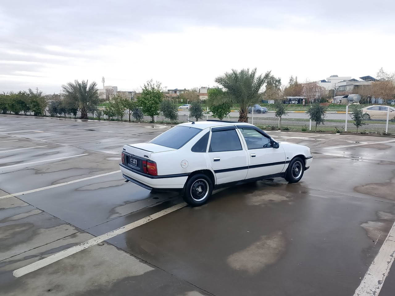 بۆفرۆشتن ڤیکترا مۆدیل92 مەکینە18 ئاڕم پلاستیک بەشەرتی اولیات مرور گێڕ و مەکینە بەشەرت تەقەوڕەقەی بەشەرت کارەبای کامل مەزبوت abs پاوەر سلایت بەرەدەرگا و دەژبولی نوێ تایەو ویلی نوێ دەعامی بۆ دەعامی بەشەرت بێ مەسرەف سعری23معامەلە***********
