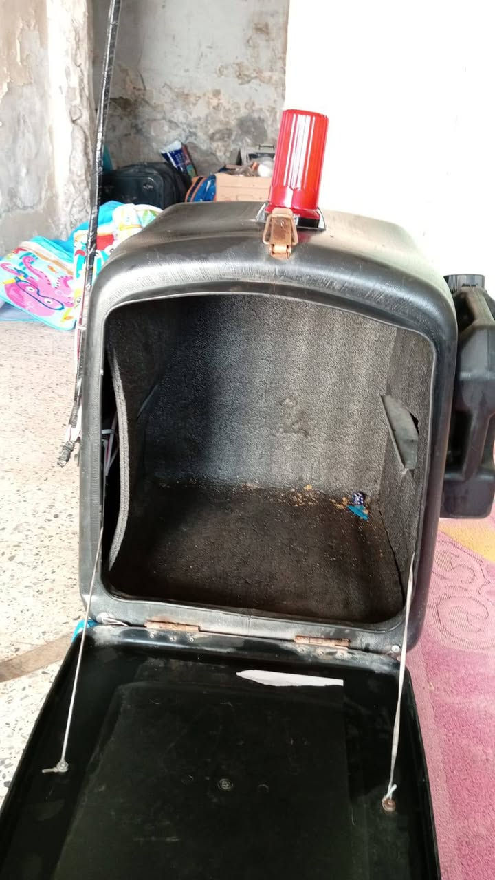 صندوق للبيع السعر 50 هو وغرضه اللي يحب ينتصر على الرقم***********
