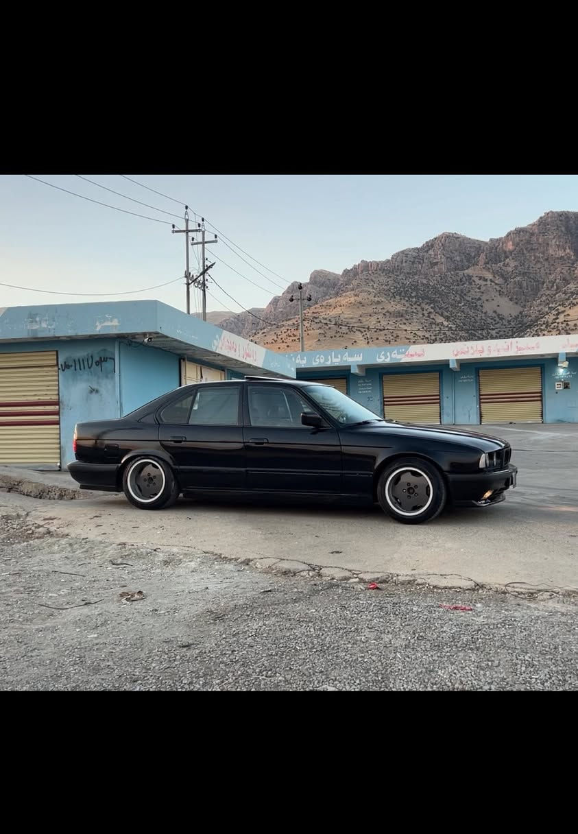 فرؤشتن يان گؤرينه وه
544i ته ياره ي سه ر ئه رز🚀
ماشاءالله له مالي هه موولايه ك 
Bmw 544iگئر عادي🚀🌪️
مؤديل 1993
ته بريد ساردوو گه رم به شه رت
سلايت
كوشن جلد
كوشن كاره با
كوشن پئش و دوا هيته ر
سئ په رده بيلاد
ناوفؤرميكا
ده بل چه كمه جه
سه قف شاموا
سيدي بؤكس
به ره درگا جلد
ئه كسل 3.23سپؤرت
ئاوئنه m
گئر و مه كينه به شه رت هه لمي هه بوو نه ته وئ
كاره باي هه مووگياني ئيش ده كات
شوختي نيه چالي نيه
تازه پئش و دواي داگيراوه چركه ي تيا نيه
رؤني مه كينه و بانسي تازه گؤراوه

سه نه وي و وه كاله به شه رتي ته حويل و غرامه ساحب سه نه وي مه وجوده رئك بيكه به ناوي خؤت

سعري ٦٤معامه له ي برايانه
***********واتس ئاپ و ڤيبر
