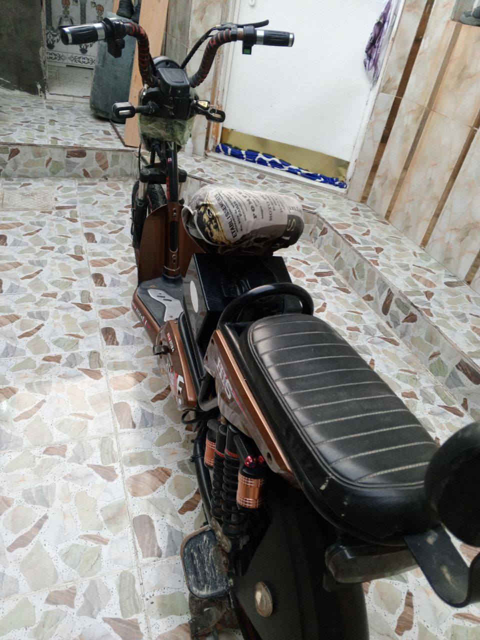 سلام عليكم 
بايسكل شحن للبيع سعر 200 وبيها مجال 
الرقم ***********
