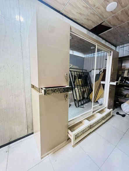 غرفة. تركي. مودرن ثقيل. لون مميز 
ضهر بلوك. كوالتي. عالي٨قطع. 700 بس. واصل. كول. مناطق بغداد🌸***********🌸
