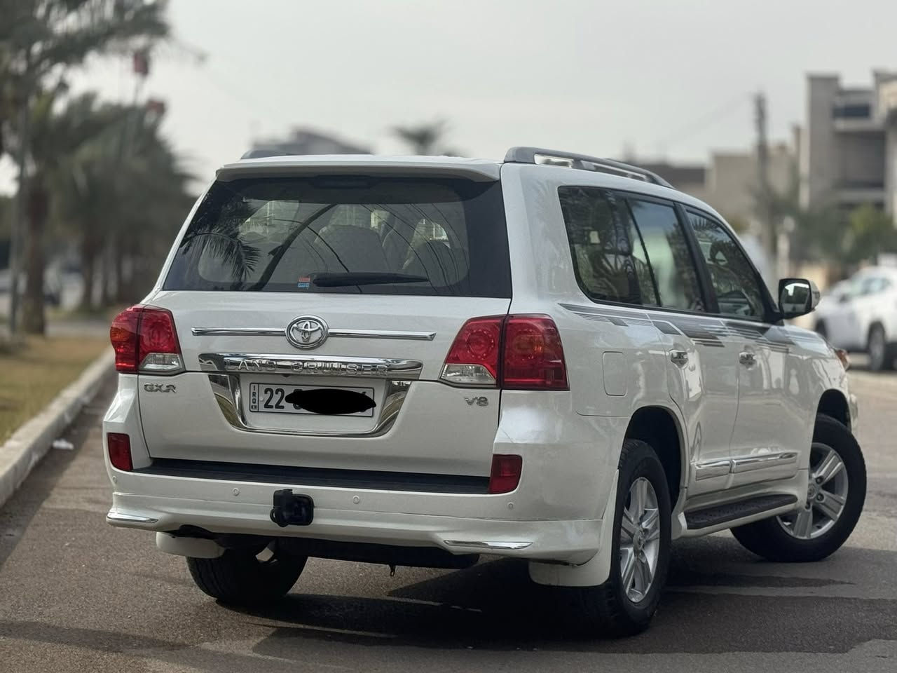 السلام عليكم
للبيع فقط بدون مراوس

تيووتا لاندكروز بريم 

حجم المكينة  V8
4600

ماشية 149 الف كيلو 

بيه صبغ بسيط ب تكمة خلفية فقط شي كلش بسيط 
وشرط سونار عندي وتفحص وين ميعجبك 

فول مواصفات 

تشغيل عن بعد
شاشة كبيرة
دبل كرسي كهرباء
ثلاجة 
حساس امامي
حساس خلفي
زراك لايت 
5 بصمات 
كشن 3 حركات 
سلايد روف

الخ من مواصفات معروفة 
السيارة رقم اربيل 
تحويل مباشر 

السعر 36.000$
360$
بي مجال للشراي ويدلل شرط سونار 

مكاني بغداد البياع 
***********
