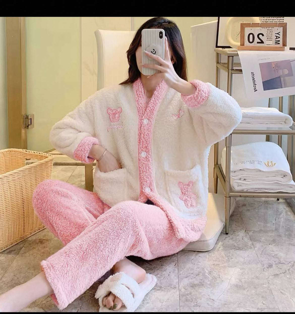 تراك كوري فرو 🫶✨✨
قياس M.. L.. XL
السعر 10 🔥🔥🔥
للطلب واتساب *********** 📩
#متجر #عنايه #مكياج #ملابس #بنات #العراق #نجف
