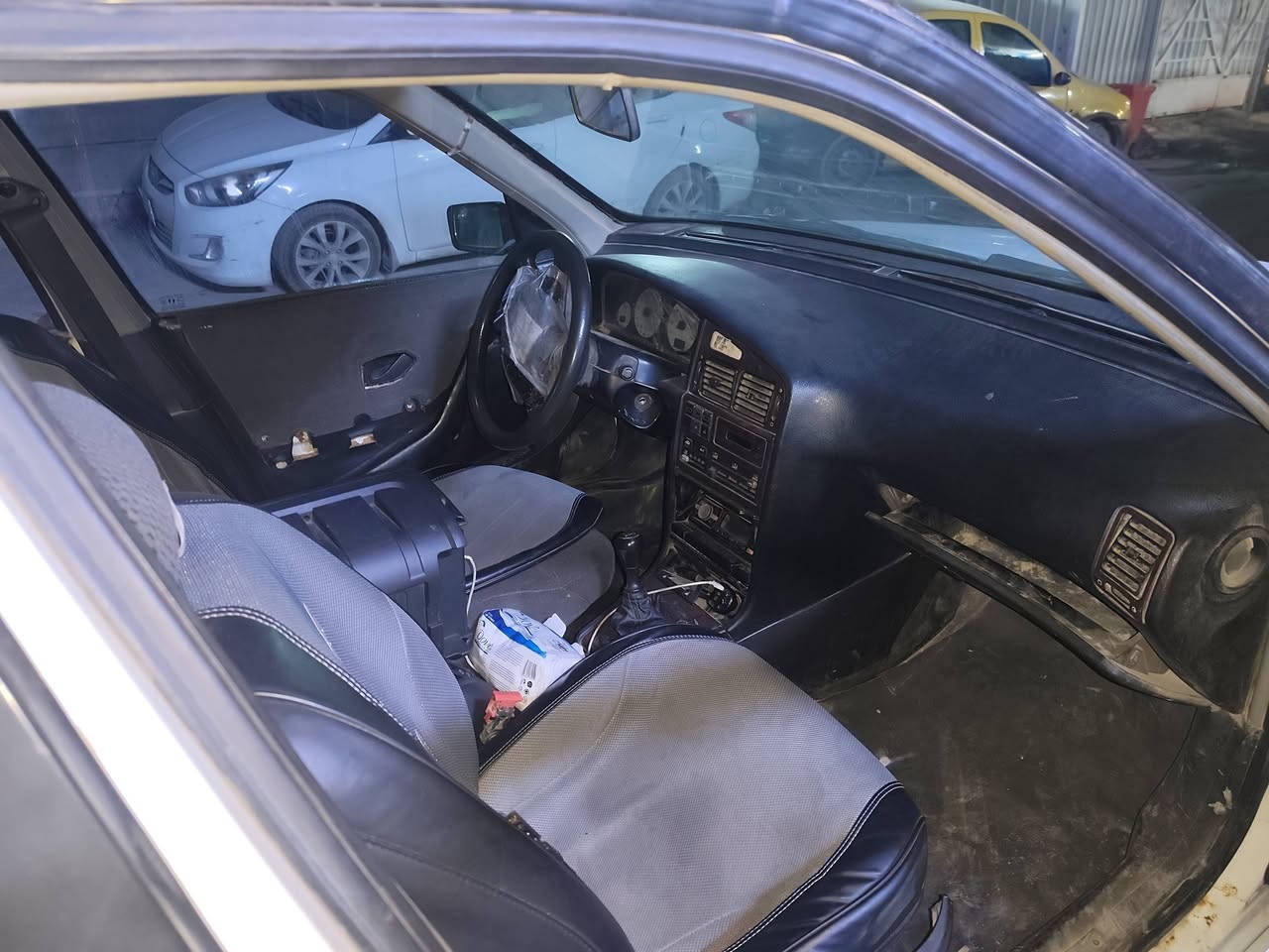 سياره بيجو بارص موديل 2012 
كيار ومكينه خير من الله 
تخم تاير جديد
بكان السياره ببغداد 
رقم السياره نجف..
رقم الهتف ***********..متواجد بس وتساب 
سعر السياره 30ورقه بيه مجال حك الجيه
