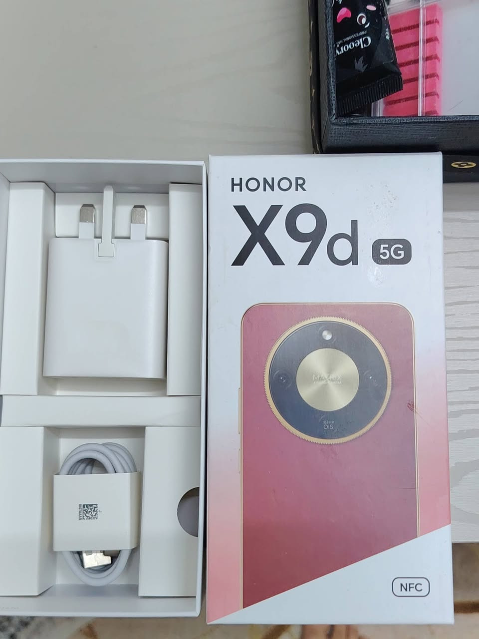 للبيع هونر X9D جديد استخدام قليل مشتري قبل شهرين باكيت وغراض مثل ماواضح بالصوره
السعر 375
سبب البيع التليفون زايد عندي 

العنوان بغداد البياع شارع 20 
*********** متواجد واتساب وماسنجر
