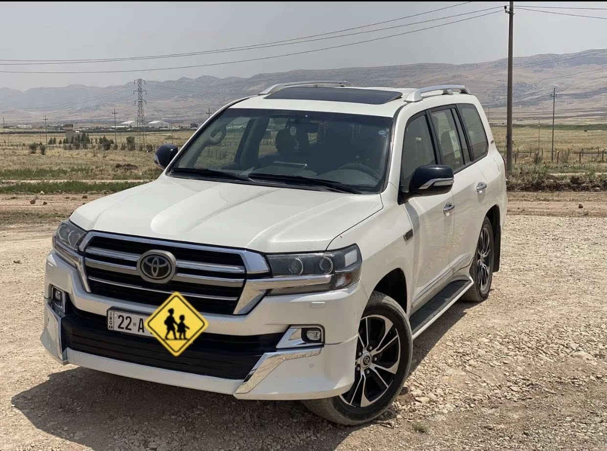 بۆ فرۆشتن toyota land cruiser
پێشەکی 

٢ بستی بۆیاخی هەیە لە دواوە هیچی نیە 

ئیرباگ بە شەرت  ناو گرتن بە شەرت 

فولل
2018 GXR 

110 هەزار رۆشتوە

هەشت پستۆن یانی V8 : 4.6

گیر و مەکینە بە شەرتی 

ناونیشان سلیمانی  

بۆ نرخ چات یان تەلەفۆن بکەن 
***********
