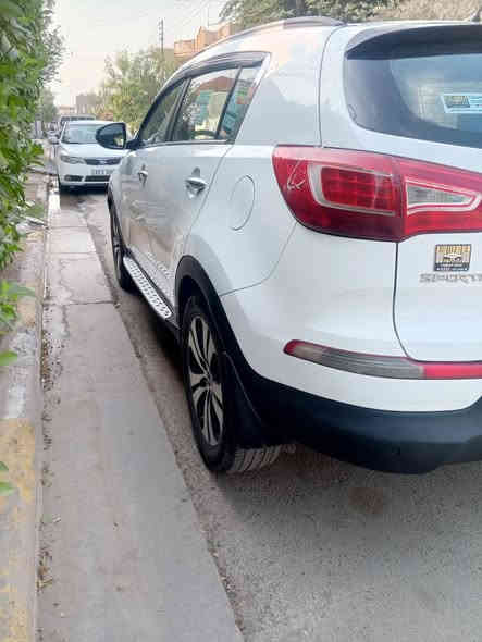 سلام عليكم
كيا سبورتج 2011 خليجي
فول مواصفات 
محرك 2400 دوش
كير محرك كفاله
بانوراما
اشاير مري
مري شفط
كامري + حساس+ شاشه
كرسي كهرباء
داخل لونين
ويل كب5 
تبريد بيانوا
رقم بغداد انكليزي بسمي
هزه وسنويه جديد
مكان بغداد 
حي الجهاد
***********
