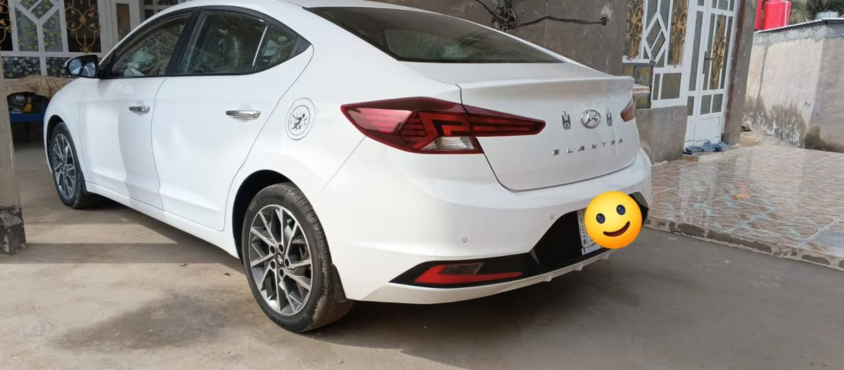 السلام عليكم الانترا للبيع  موديل 20 خليجي  كفاله عامه ماشيه 98الف رقم بابل بسمي من شركه للستفسار
‏‪0780 590 6937‬‏
