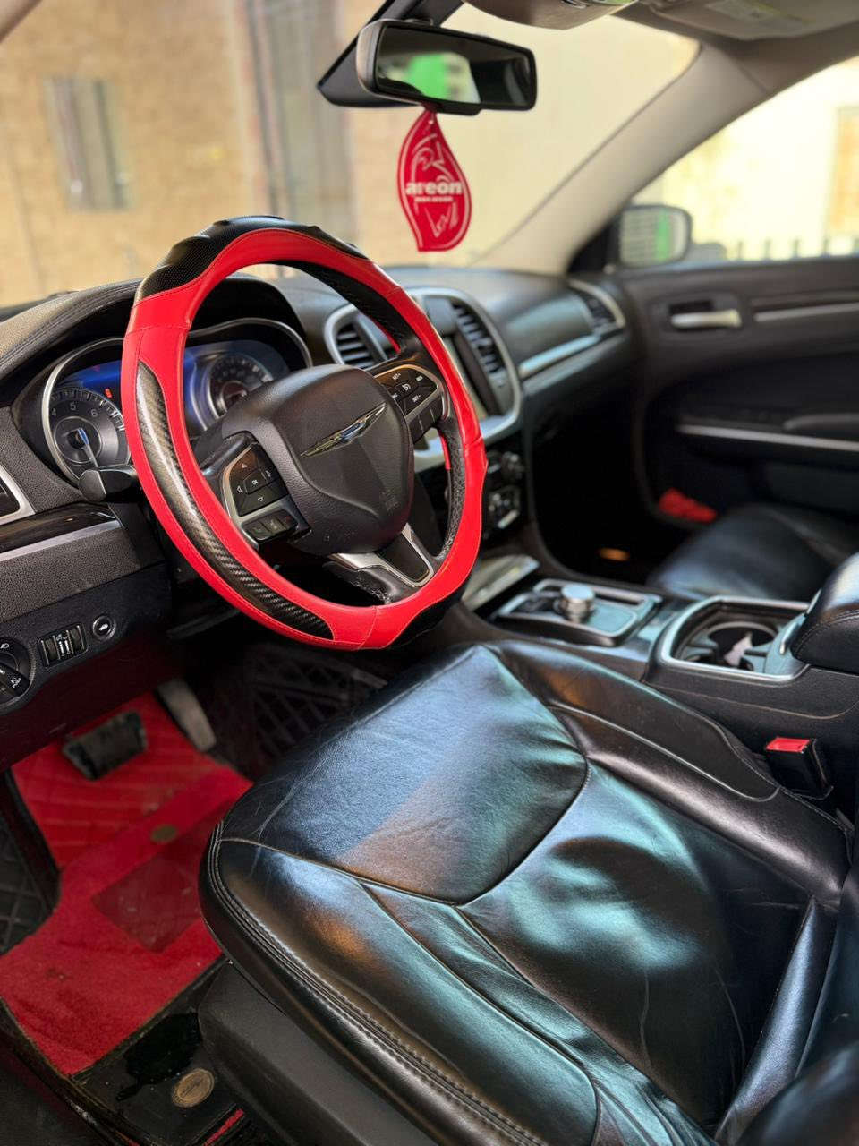 ‏السلام عليكم
‏
‏كرايسلر اوباما كنديه 300 
‏
‏الموديل : 2016
‏العداد :  . ماشيه 110
‏المحرك : V6  3.6L
‏ 
‏المواصفات :
٠ بانوراما 
‏* مصابيح امامية زنون مع LED . 
‏* ويل قياس 18 أنج . 
‏ .  
‏* شاشه كبيرة مع  GPS .
‏* كشنات جلد 
‏* مقاعد أمامية كهربائية 
‏* تشغيل عن بعد .  
‏* تدفئة ستيرن . 
*تدفئة كشنات 
‏* محدد سرعة . 
‏* تلفون بلوتوث . 
‏* كاميرا خلفية .
‏* مرايا متحسسة للاضاءة العالية .. 
‏* دخول ذكي (بصمة) .
‏
‏السياره كلين بدون حادث 
‏رقم اربيل الجديد تخم تايرات جديد السياره احلا من الصور 
‏
‏مكانها كربلاء 
***********
