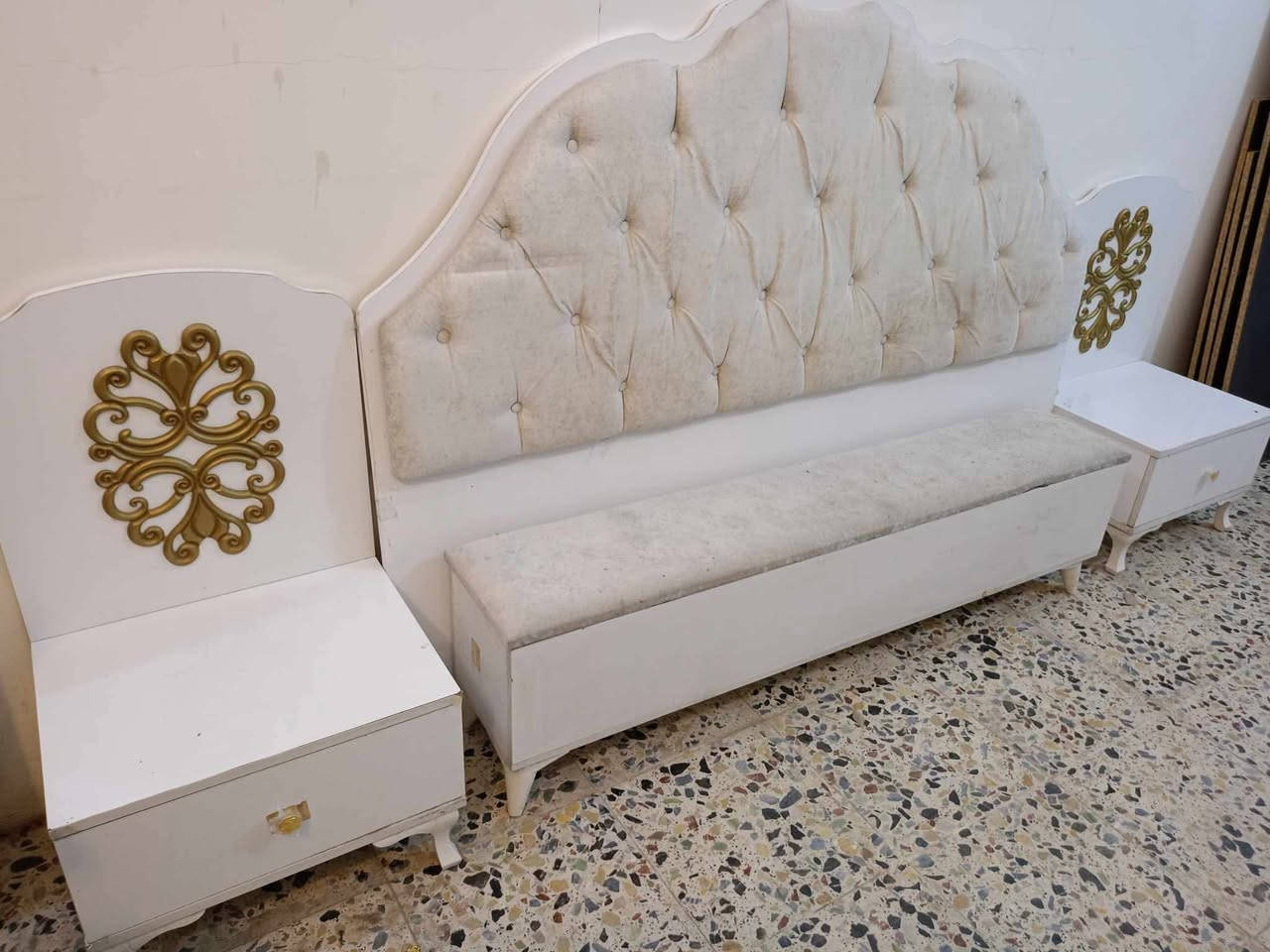 غرفة تركي 🇹🇷 مستخدام 8قطع  ✨✨
نضافه 90 💯
ابواب  💖
السعر 750 💖💸
مع شد🪛 ونقل 🚚  مجاني  داخل بغداد  محافظات بكروه


**إذا كنت صاحب هذا الإعلان وتريد حذفه لأي سبب، رجاءا أرسل رسالة إلى الدعم الفني**