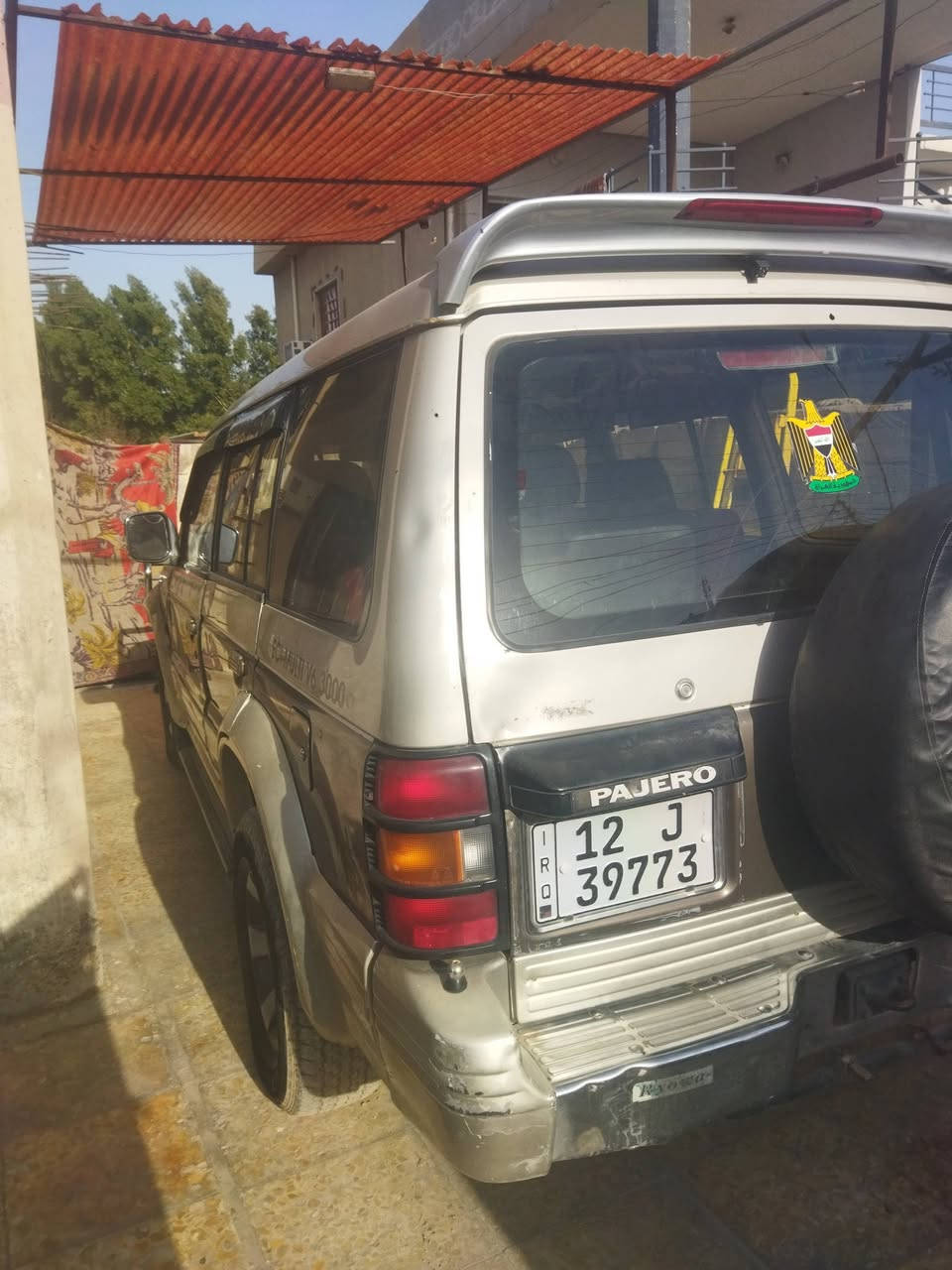 سلام عليكم مكلف بنشر سياره باجيرو موديل 91 رقم انكليزي نينوى بسمه تحويل سياره جهازه شغله سياره حلوه احلى من صور مكاني بغداد سعر 38 وبيه مجال رقم صاحب ***********
