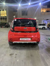 للبيع: كيا صول أمريكي 🇺🇸 الموديل: مكينة 2000 GDI الممشى: 99 ألف ميل  ا...