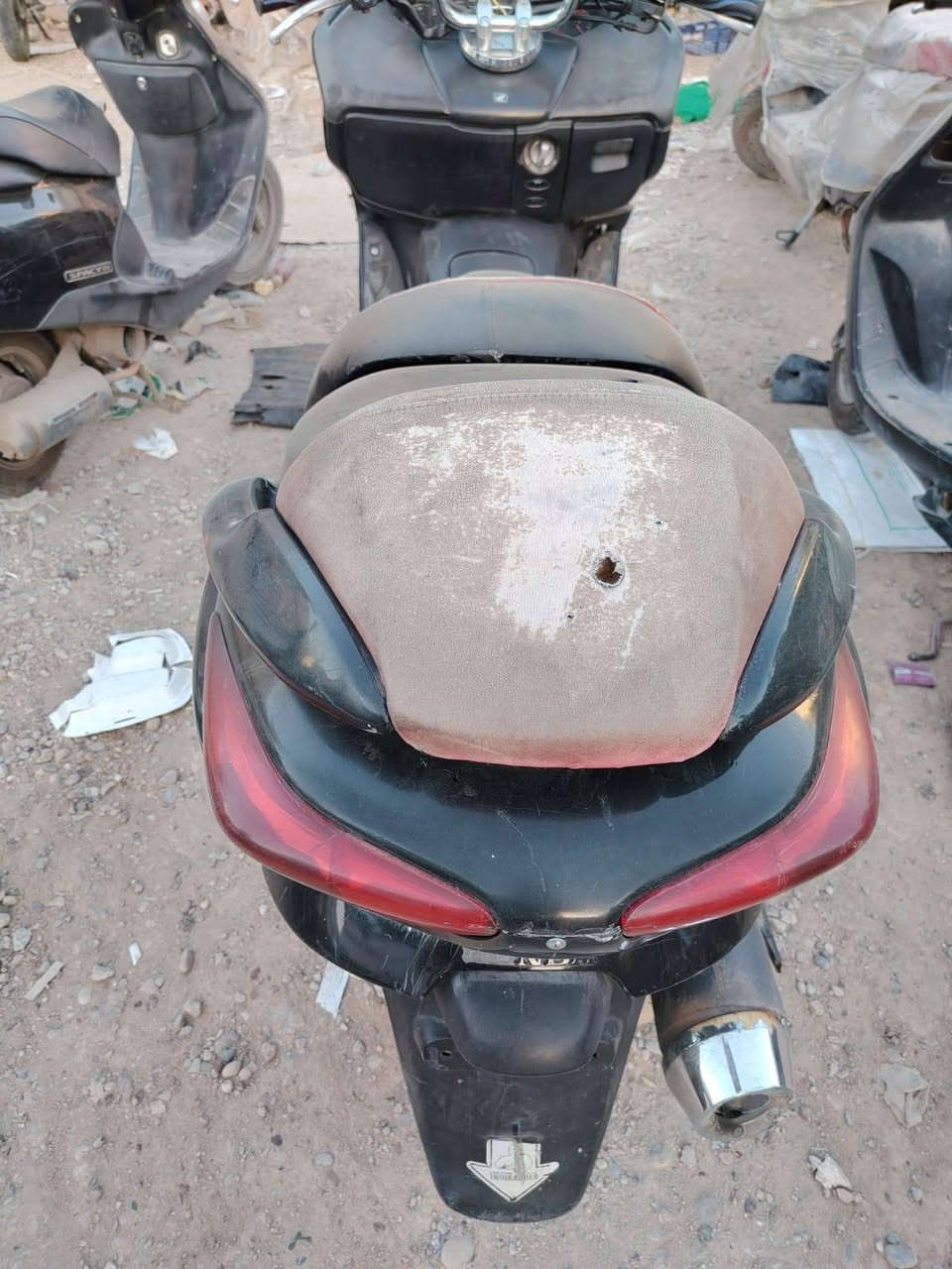 فورزة 08دراجة حلوة أوراق كامله  نقصهة بريك امامي كفرات نضافة ٥٠ بل مية  دراجة متروكه يرادلهة ترتيب مجفتة   تجفيت جديد وشركه سعر ٧٠٠ وبي مجال حك الجيه
للاستفسار ***********
