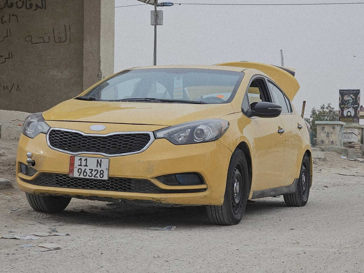 السلام عليكم كيا فورتي
مديل 2014 جاملغ خلفي فقط سياره حلوه حداديه تبريد داخل جديد تايرات جدد باتري جديد المكينه بيه تبخير وتنقص رقم بغداد بسمي سنويه لنهاية ٢٠٢٧ هزه جديده  السعر ٩٥ قفل قفل 
مكاني حله شارع ٨٠
اتصال ***********
