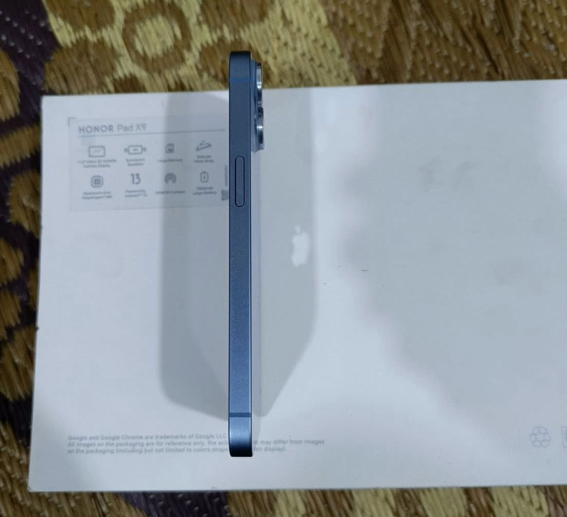 لون بحري
شرق اوسط 
مكفول كفاله عامه
بطاريه ٨٤
ذاكره١٢٨
بيع ومراوس ب ١٣ /14 برو ماكس عادي مبدل شاشه بطاريه
تواصل ***********
