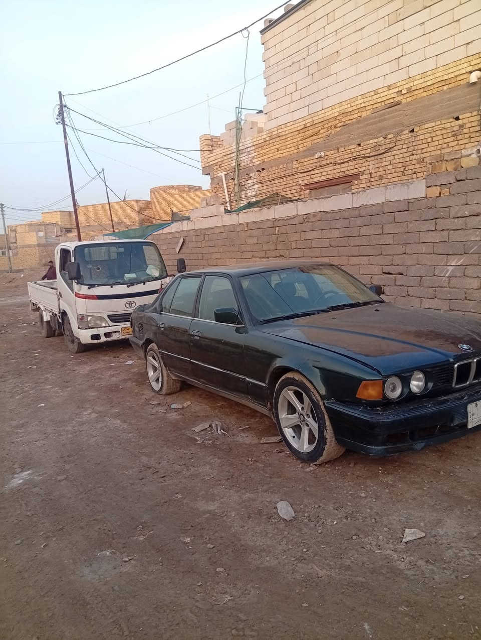 السلام عليكم
بي ام 735  رقم نجف 
كير ومحرك وحداديه 
ويل 18
كير وتو
موديل 93
بيع ومراوس
السعر ٣٨
 ***********
