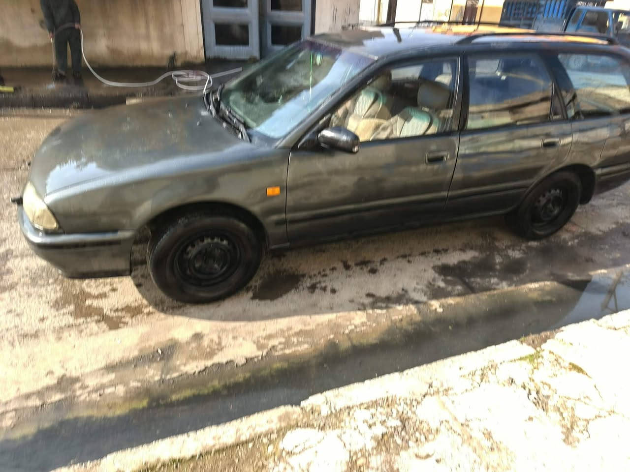 سيارة نيسان بريمر استيشن موديل ٩١ شرعي موجود السنوية ضايعة مقلوب صبغ عام كابون بنزين ما بيها ٢٧ ورقة بيها مجال للتواصل ***********
