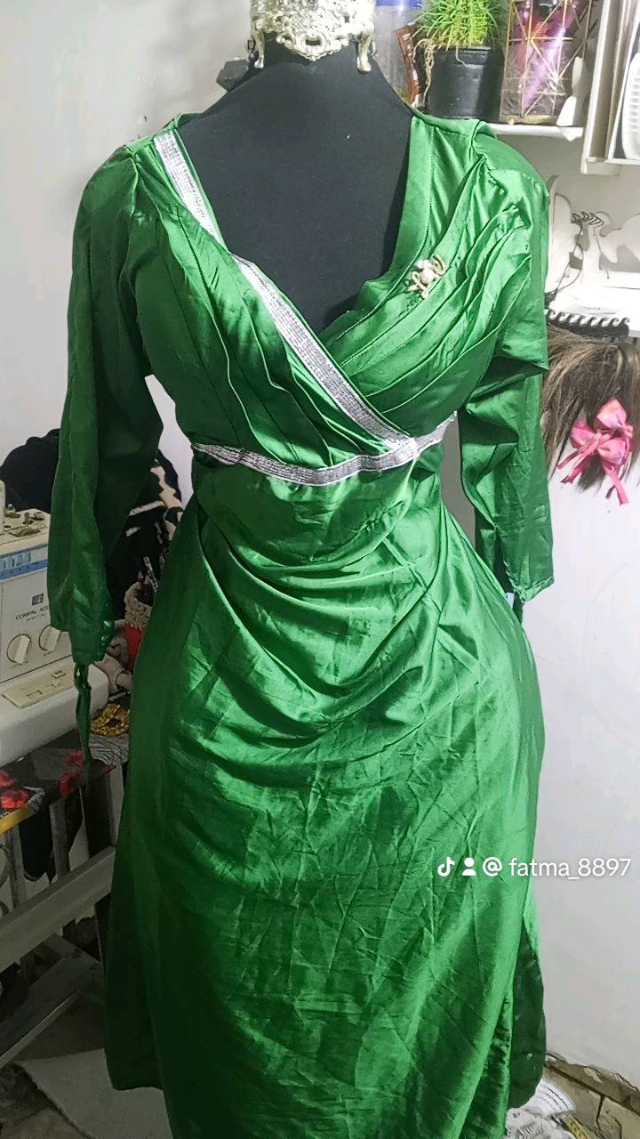 فساتين نضيفة قياس حسب نوع المديل لبس وزن من 40الى70سعار مناسبة جداً