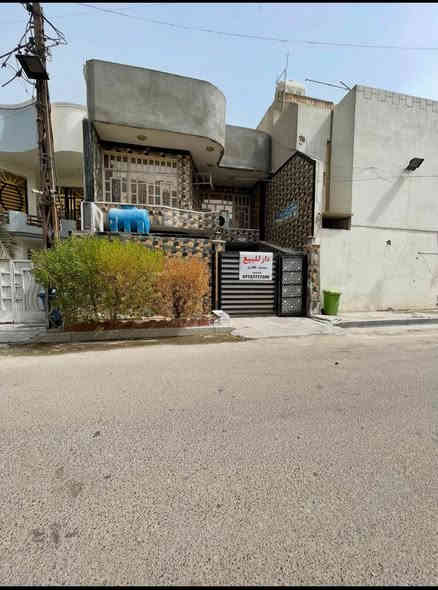 (بسم الله تؤكلنا على الله )
بيت للبيع  (١٥٠ متر )(واجهه ٧،٥)
 (نزال ٢٠)…طابووو صرف 🏡
💰بدون دلاليه ……
📍منطقة البلديات شارع المصرف

المربع الذهبي 👑 (حي الطيارين) ..

قريب علشارع وفرع عريض ثاني بيت 

ركن موقع مرتب لتفاصيل ولاستفسار

 أتواصل عل (الرقم ***********)
تفاصيل البيت……..
طرمه جبيره والاستقبال ومطبخ وصاله جبيره وغرفه وحمام وصحيات ٢ جوه والطابق الثاني ٣ غرف وصاله جبيره وحمام وصحيات
