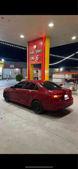 تلفون ***********
فولگس واگن جيتا ٢٠١٧
٣ قتعه ي بشته وه صبوخ  بي ارباك بجم كبس
رقم دهوك تحويل وكاله غرامات ب شرت
مواصفات گير توماتيك تحديد سرعه سوكان فوليوم داخل سبي و ره ش لايت زينون گير محرك به ردي كزوز بشه رت
محرك١٤ توربو
سعر ١١٥ ورقه مجال بسيط اكر
