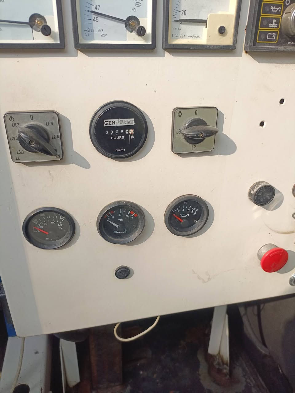 يتوفر بيركنز حجم 91 ملم مشتغل ساعات فقط 
3 بستم 30 KVA فول ومكفول شرط الحمل والفحص مكفول كاتم نسبه 80/100 توليد لوري سومر انكليزي 
مشتغل ساعات فقط 292 الاستفسار واتساب أو الاتصال 
***********////// ***********

***********/////// ***********
