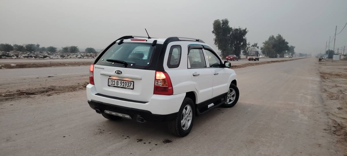 سلام عليكم سبورتج مديل 2010
رقم بغداد انكليزي وسنويه جديده هزه جديده
كفاله عامه من كلشي كفاله من الضربه من الصبغ من الفتح
سياره جديده بمعنه الكلمه وجاهزه مكينه كير حداديه
تخم تاير جديد (تبريد + تتفئه) دواخل بل كارتون
سياره حله من الصوره السعر 137 المكان بابل القاسم
لاتصال ***********
