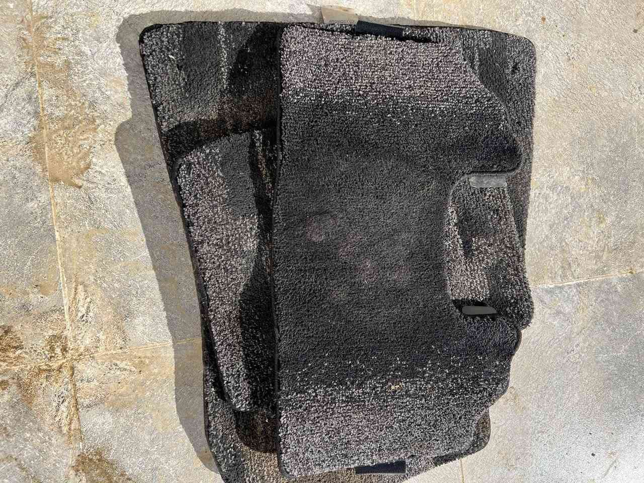 گاعی شاهینە
گاعی شاهینە کامل بۆ فرۆشتن 20 هەزار قفڵ 
لە سلیمانیم 
***********
گەیاندنم نییە 
ئەدمین ❤️
