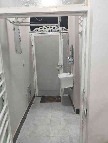 السلام عليكم ورحمه الله وبركاته
بناء جناي مو مقاول ع ايده الرجال باني  
الدار لبيع زراعي سند 25 قرار محكمة 
المساحه 55 متر واجه 5 متر النزال 11 متر
بناء سنة 2024
شغل درجه أوله بناء جناي يتكون من غرفه وصاله ومطبخ وصحيات بناء طابوق أساس وسقف صب مركزي السطح مطبك شتايكر البيت عالي عن الشارع 
العنوان النجف الاشرف الكوفه علوة الفحل قرب شارع عشره 
منطقه كامله ماء كهرباء خط سيارة نفرات لكوفه مدارس اهليه مستوصف انترنت خط سيارات نقل الطلاب سيارة نفيات 
السعر المطلوب 35 مليون معه المجال  
الاستفسار  رقم صاحب الدار ***********  بي وتساب
