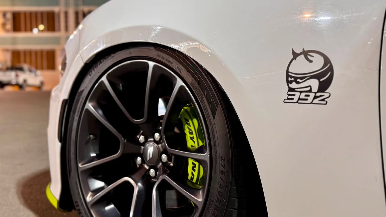 Dodge Charger Daytona 2021
الموديل ؛ 2021 وارد كندي دايتونا اصل 

العداد : 54 MI
المحرك :هيمي 8سلندر 5700
اللون : ابيض ناصع ..
السيارة جديدة كفاله عامه ماعده بارده بجاملغ الايسر 
* كير محرك مكفول على بلاد الشركة . كله بشرط 
* ⁠الاظافات :اكزوز موبر اسود بلادي نغمه رهيبة 

• برمجه وتفريغ ٢٠٠$
•جكات s2 plus ١٨٠٠$
• ولف حماوه ريسنك ١٠٠$
• جهاز لهب ٢٠٠$
• بلكات ريسنك ٢٠٠$ 
• حمام وبوليش ١٠٠$ 

• ⁠المواصفات: 
* القماره اسود بلادي مذكوره في السنويه
* ⁠دشبول جلد خياط 
* سستم صوت الباين
* شوته موبر زركة مفتوحة بلادي
* تراي السيارة مخيف من ناحية السرعه والنعومة 
* تبريد بلادي
* امكانية التحكم بوضعيات المقود كهربائي
* ويل سكات قياس 20 أنج 
* ⁠طخم تاير جديد مشلن
* مقاعد رياضية كنتاره وجلد ختم دايتونا
* ذاكرة لحفظ وضعيات الجلوس (ميموري)
* المقاعد الأمامية تبريد وتدفئة
* المقاعد الخلفية تدفئة 
* شاشة كبيرة قياس 8.4 أنج اوپشنات SRT كاملة 
* تدفئة ستيرن 
* تشغيل عن بعد 
* داخل لون مميز رصاصي مشطب يجي بالدايتونا فقط وبعض الاصدارات من شركة دودج
* ⁠تحكم استيرن جهتين 
* ⁠دخول ذكي بدون مفتاح 
* تحكم ستيرن كهرباء 
مكان السياره :: البصره

السعر : 279 .. 
***********
