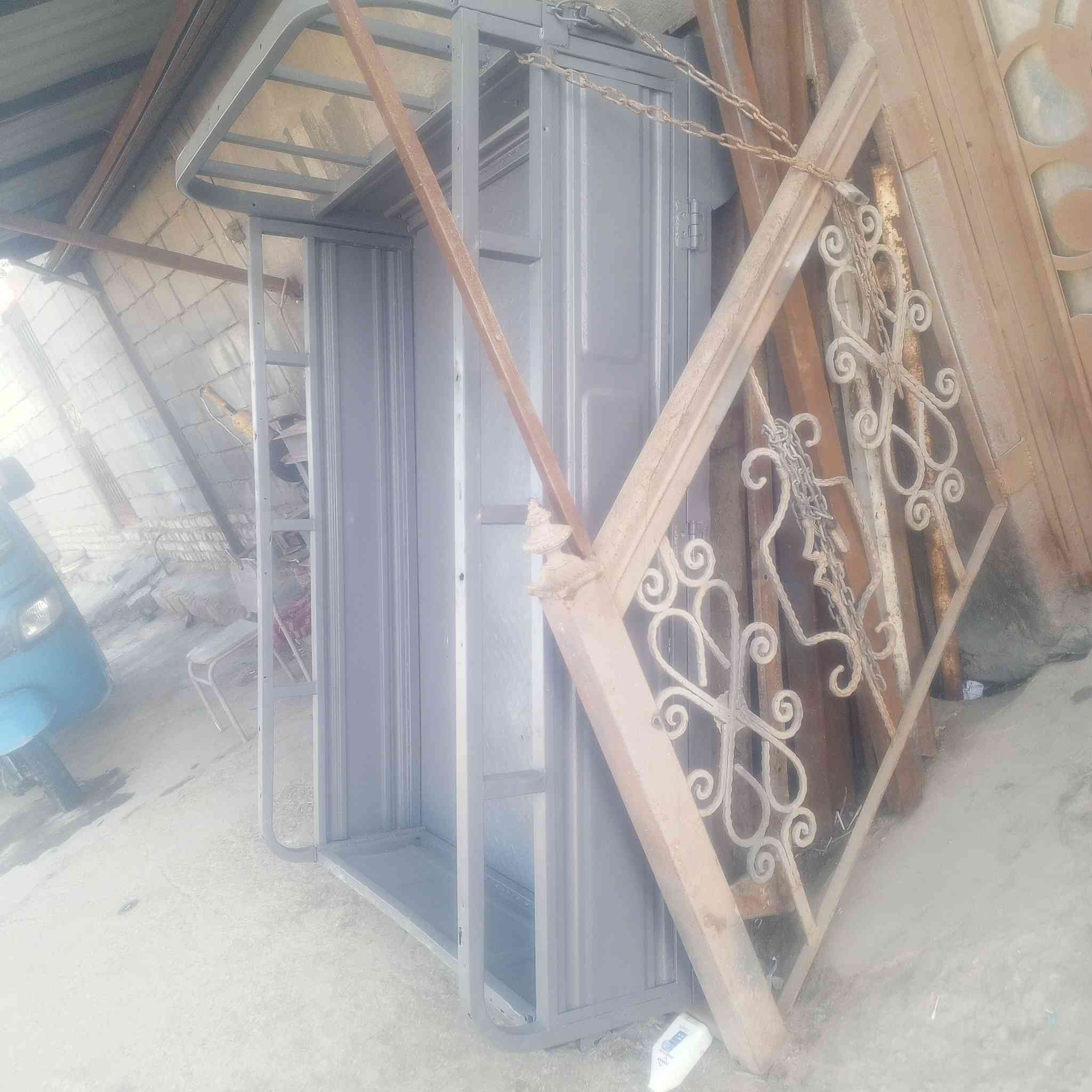 بدي للبيع القاعدة تفصال جديده مكاني ناصرية بل عكر الغربي ع منصوريه وتدخل ***********
