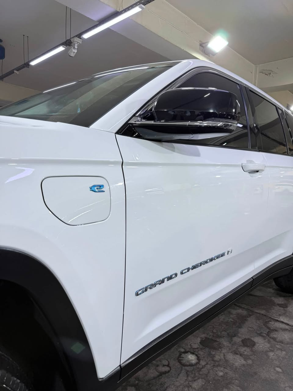 موديل2023
Jeep Grand Cherokee Limited 2023
المواصفات 
سياره كلين كيلن كفاله عامه كولشى بشرط
* المحرك: 2.0 لتر تيربو 4 سلندر
* نظام هايبرد Plug-in Hybrid (4xe)
* القوة الإجمالية: حوالي 375 حصان
* العزم: 637 نيوتن.م تقريباً
* دفع رباعي 4x4
* ناقل حركة أوتوماتيك 8 سرعات
* بطارية 17.3 kWh
*فتحة سقف بانوراما 

‎نقاط عمياء 
سستم صوت boos
السيارة كلين بدون حادث بدون بارد 
بيها كتاب مال تضليل ٪؜٨٠ - ٪؜٨٠ 
جديد كولشى
***********
***********
مكان سليمانيه
318$ مجال
